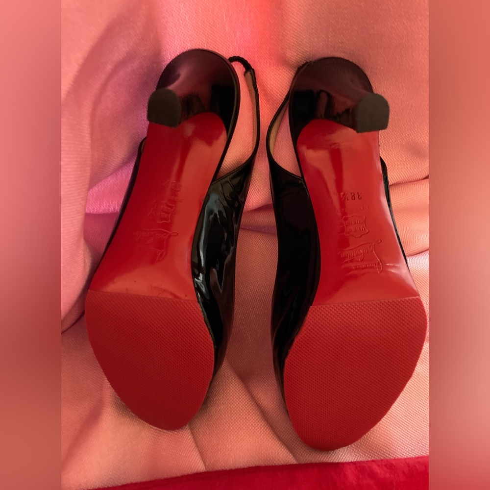 Gorgeous Christian Louboutin Black Patent Leather High-Heel Pumps Size 8